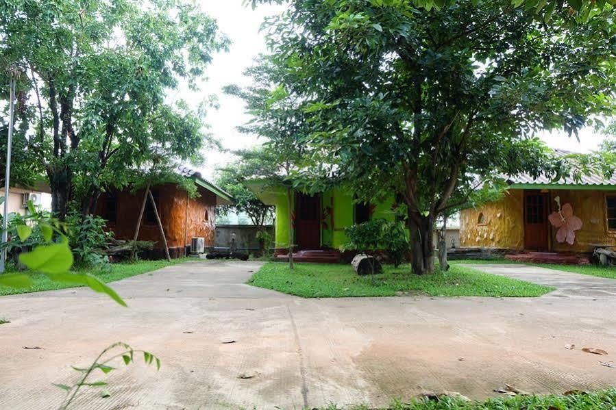 Maiyai Resort - Big Tree Kamphaeng Phet Ngoại thất bức ảnh